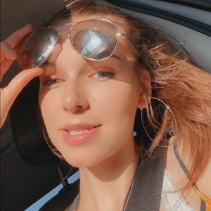 Meet your Posher, Hannah